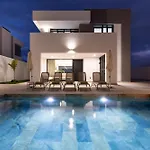 Prázdninový dům Gorvorana 3 - Piscina Privada, Bbq *